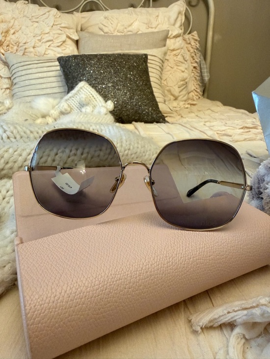 New with tags Chloé Gold Frame Sunglasses